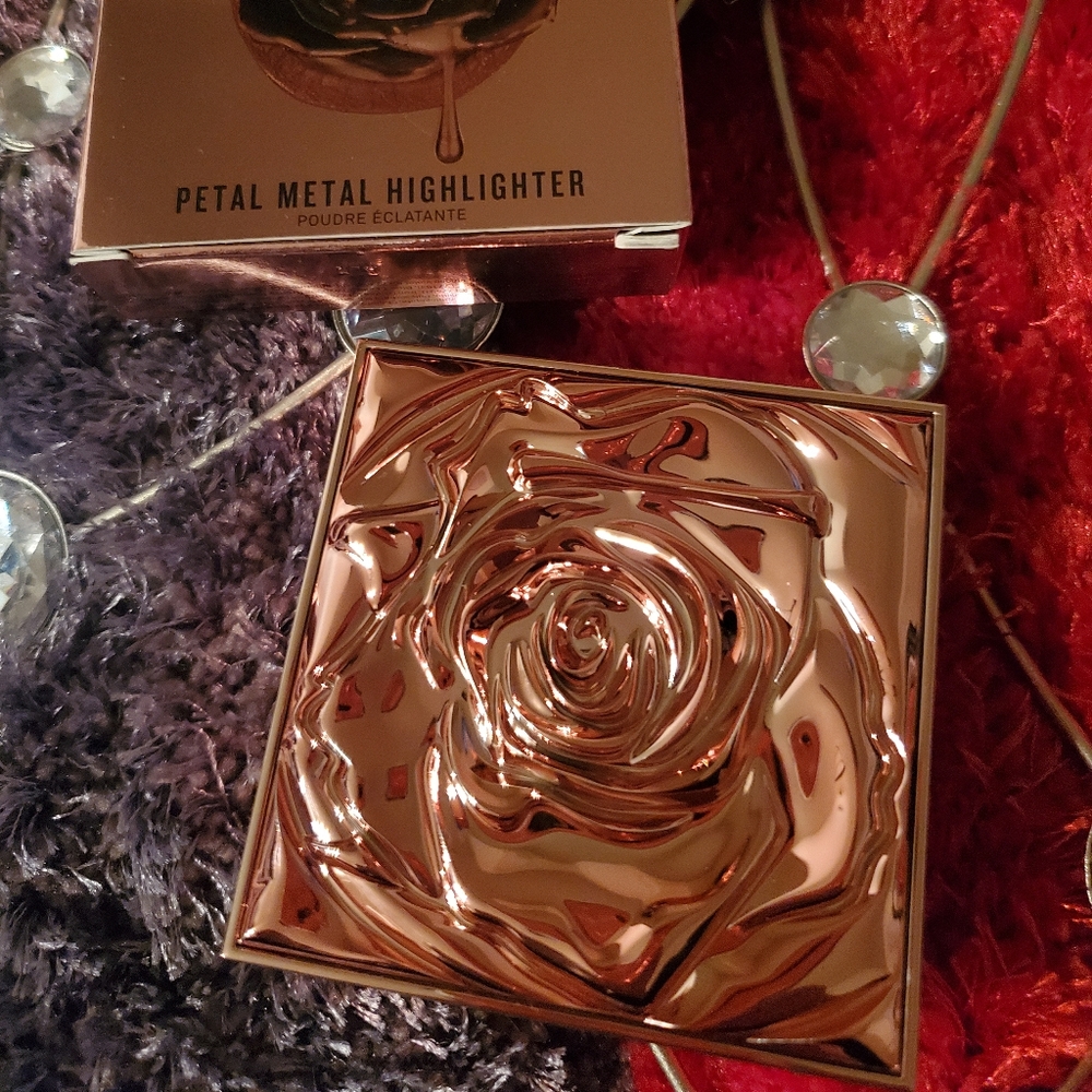 TSMASHBOX ROSEMATIC highlighter🌸🌸